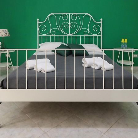 Bed and Breakfast La Darsena Ф'юмічіно Екстер'єр фото